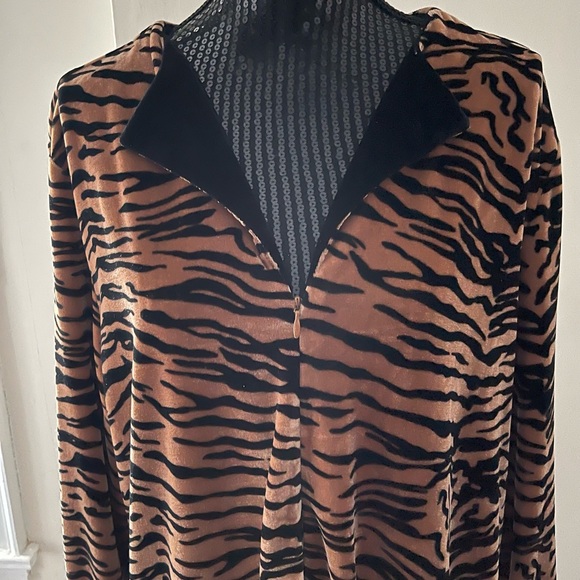 Jasmine Rose Signuture Tiger Print Zippered Lounge Robe Size 1X - Picture 4 of 13